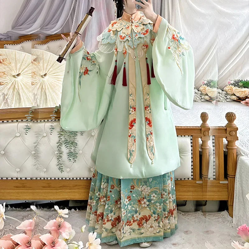 Ming Cloud-shouldered Hanfu Women's Spring Horse-faced Skirt Set Fairy Costume Embroidery Chinese Traditional Dress Set of Four